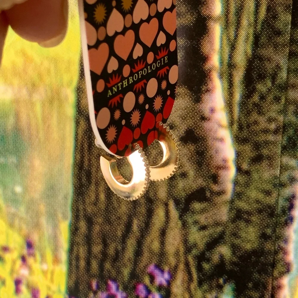 Anthropologie Ridged crystal huggie hoop earring - Picture 11 of 16